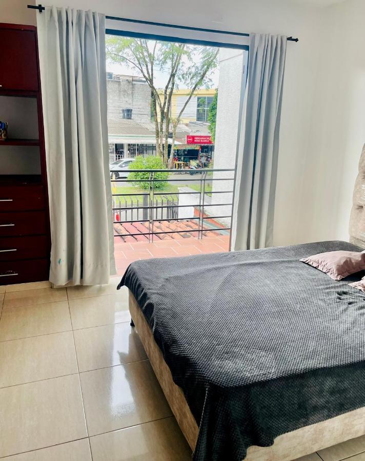 Hostal Roma Villavicencio Dış mekan fotoğraf