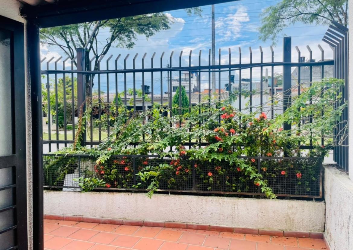 Hostal Roma Villavicencio Dış mekan fotoğraf