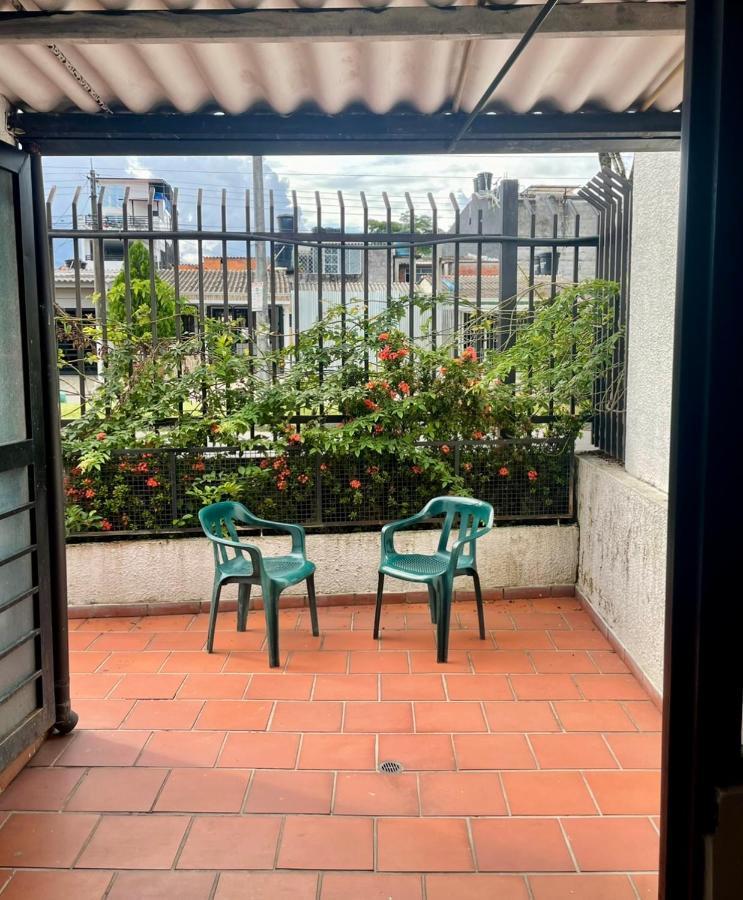 Hostal Roma Villavicencio Dış mekan fotoğraf
